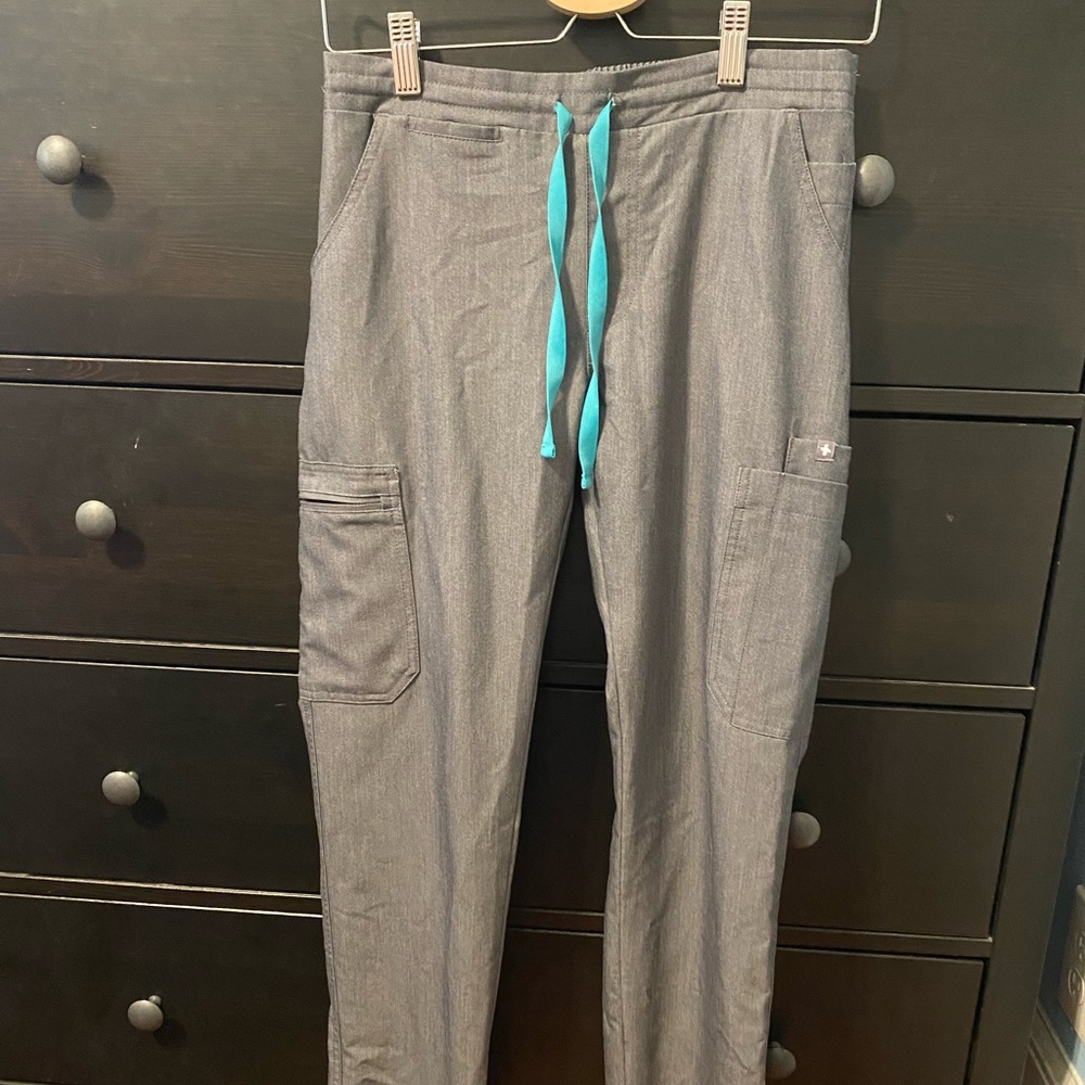 Figs Yola Skinny Scrub Bottom